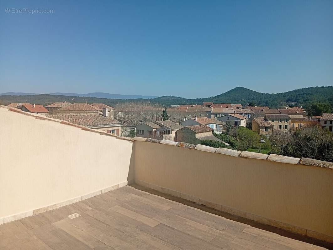Appartement 91 m² à Rognes  - photo 57