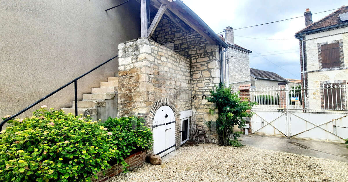 Maison à CHAMPLAY