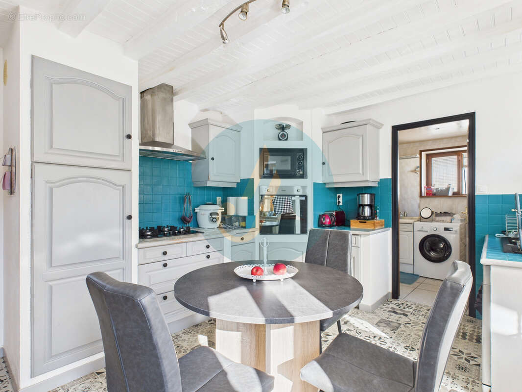 Maison à SAINT-AMAND-EN-PUISAYE