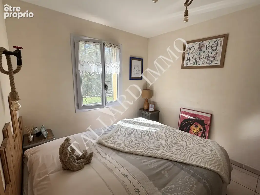 La Saulce, villa de plain-pied, T 4 + garage sur terrain 781 m2. - photo 20