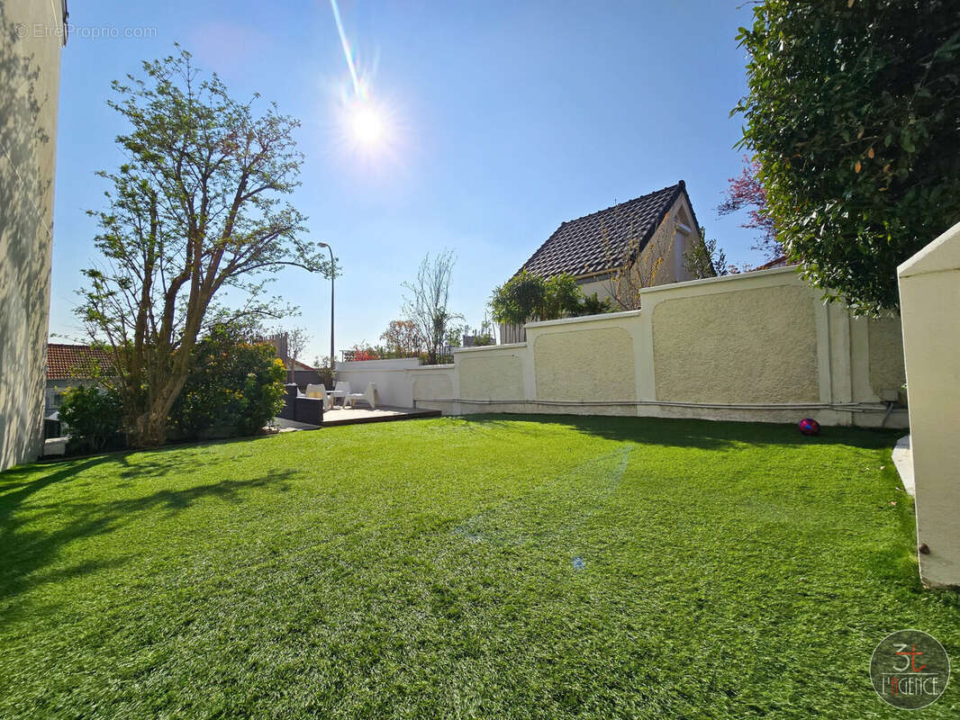Maison à FONTENAY-SOUS-BOIS
