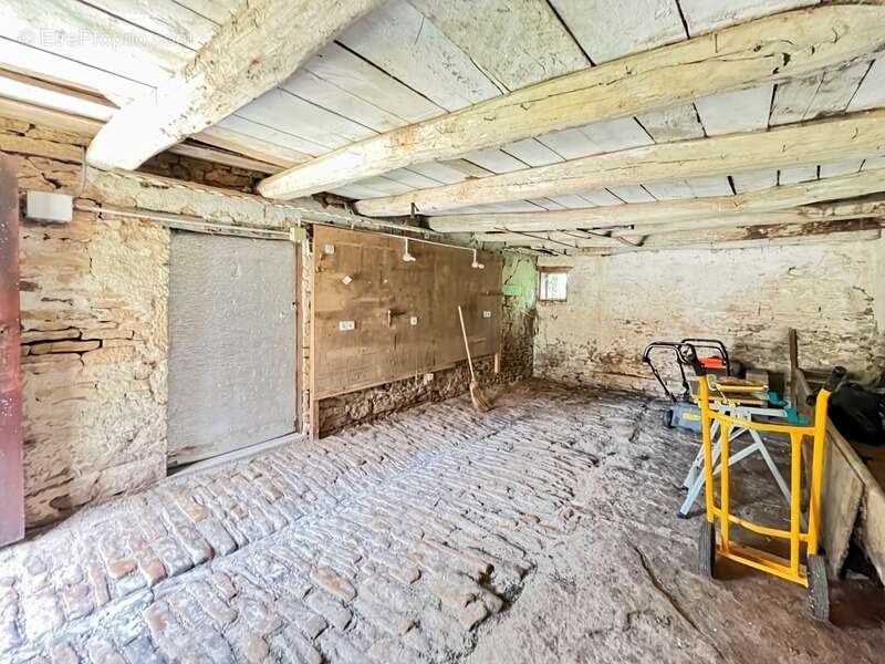 Maison à SAINT-YTHAIRE