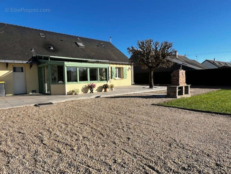 Maison à MAZE