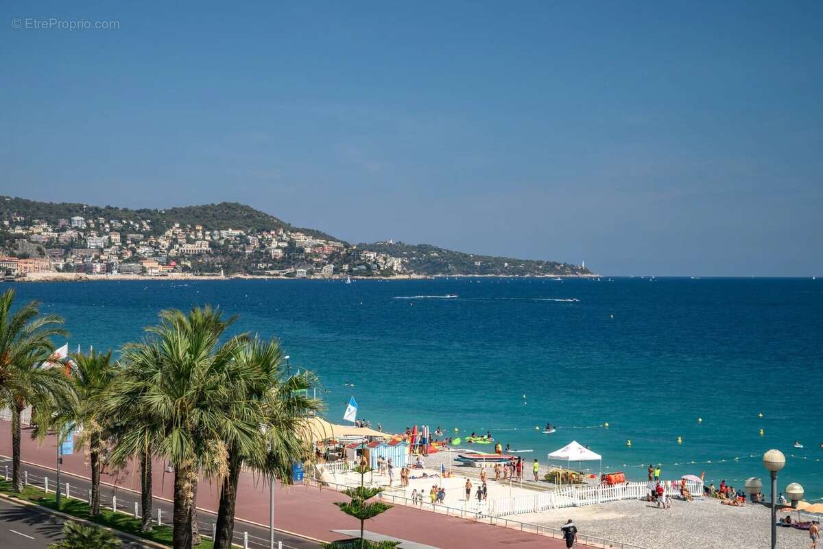 Nice Promenade des Anglais - 3 pièces à rénover - Vue Mer - photo 2