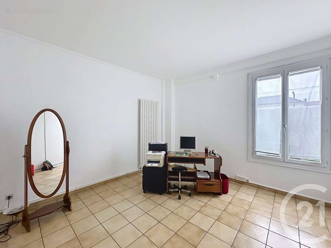 Photo 3 - Appartement à CHOISY-LE-ROI
