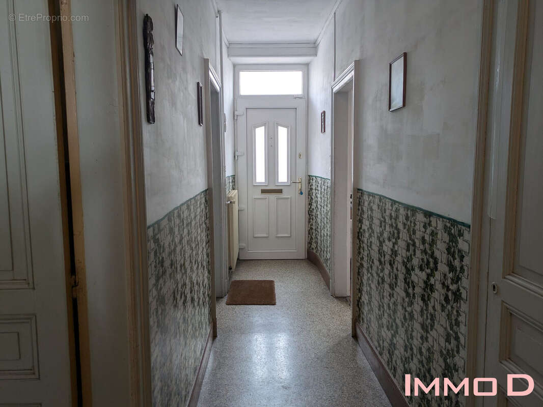 Maison à CHATEL-SUR-MOSELLE