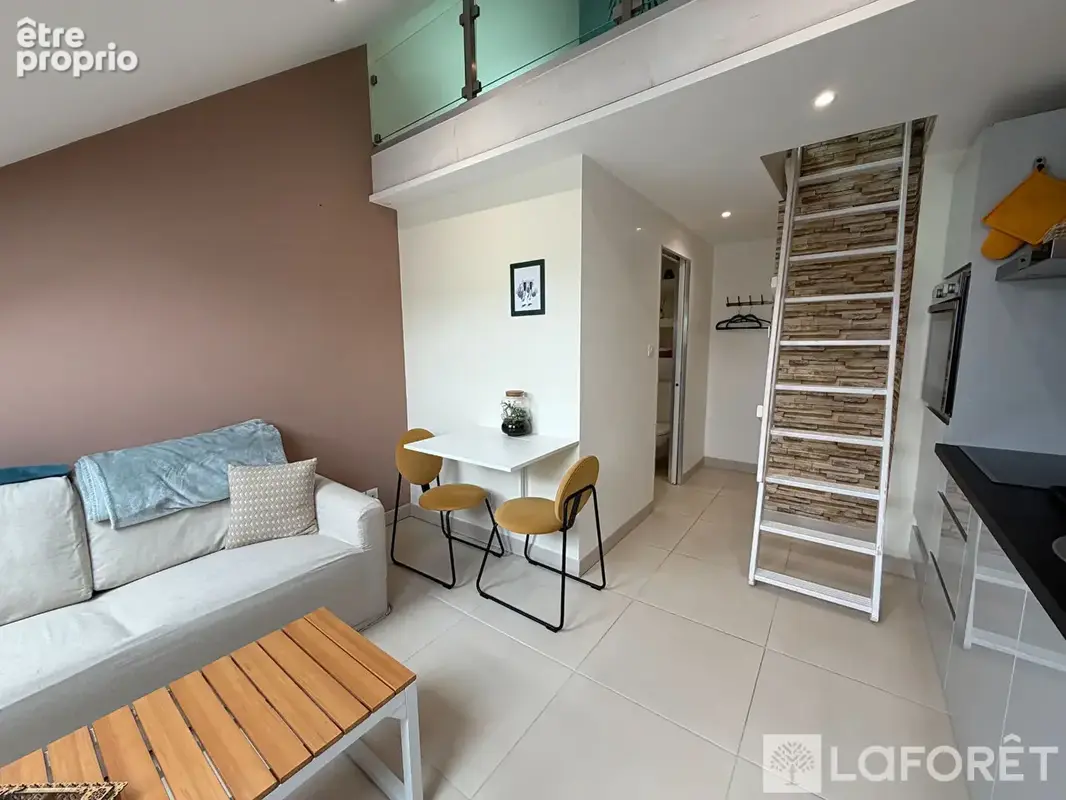 Appartement à OYE-ET-PALLET