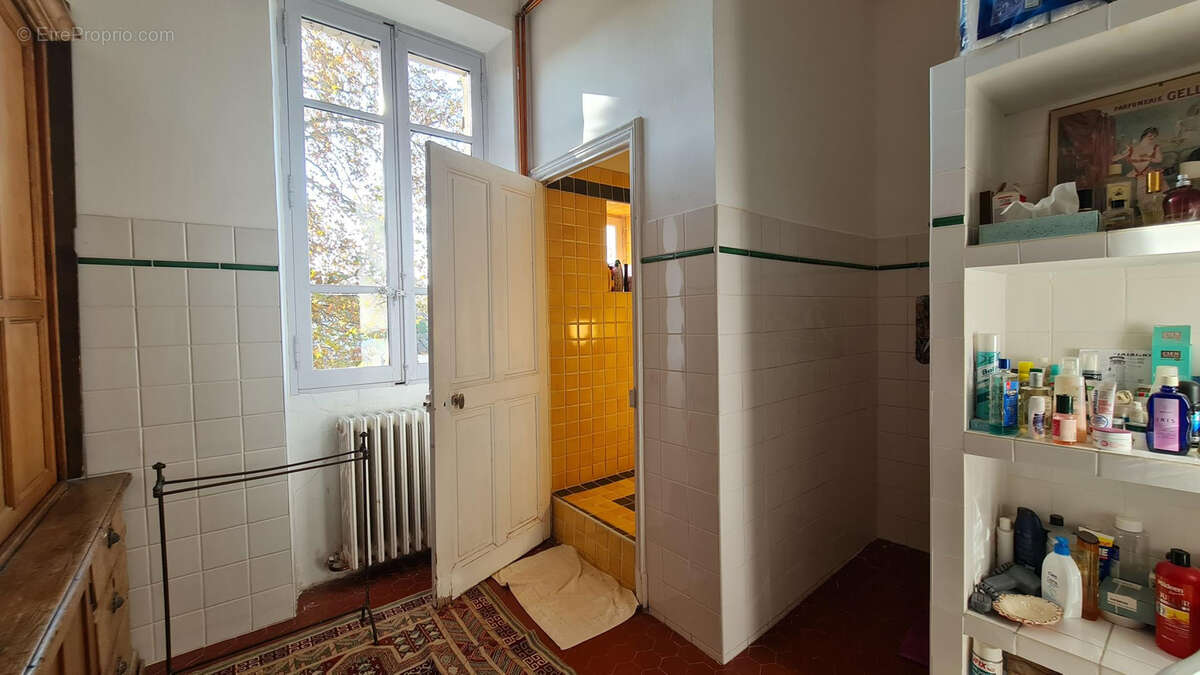 Maison à L'ISLE-SUR-LA-SORGUE