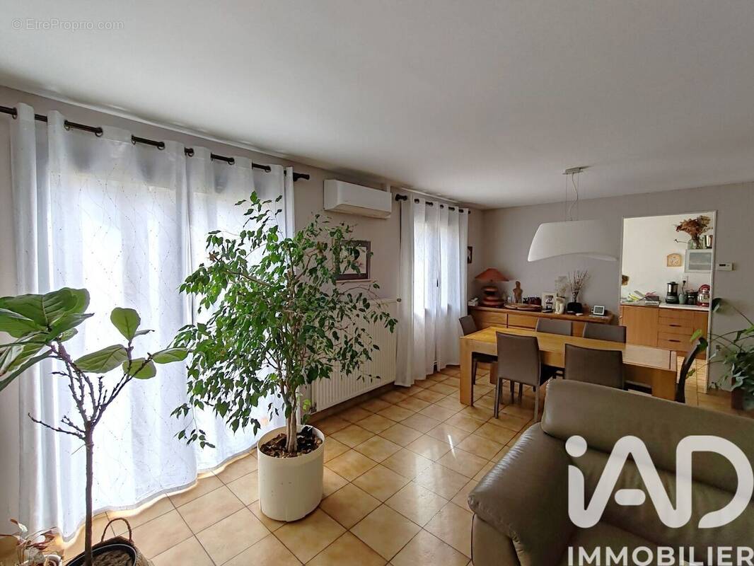 Photo 1 - Maison à NEUVES-MAISONS