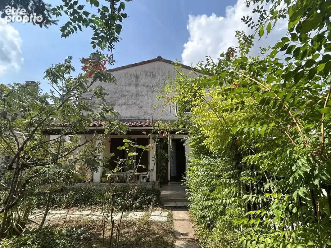 Photo Maison à Chasseneuil-Sur-Bonnieure au prix de 194 500€