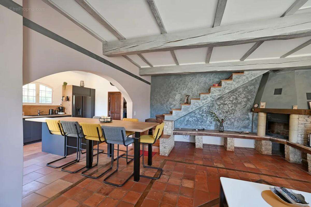 Maison à BOISSET-ET-GAUJAC