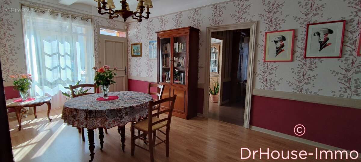 Maison à SIAUGUES-SAINTE-MARIE