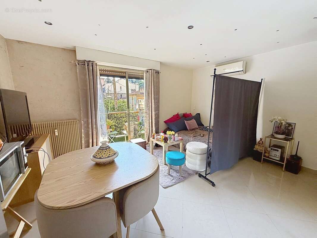 Appartement à LE CANNET
