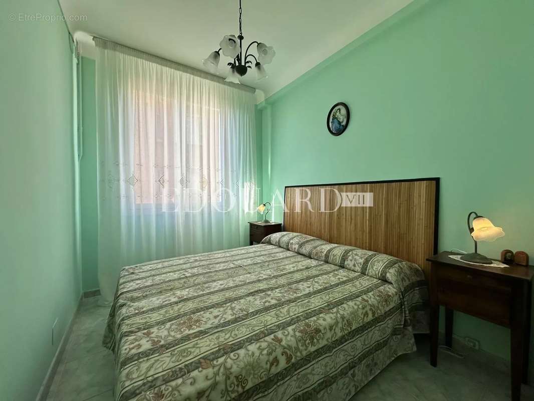 Appartement à ROQUEBRUNE-CAP-MARTIN