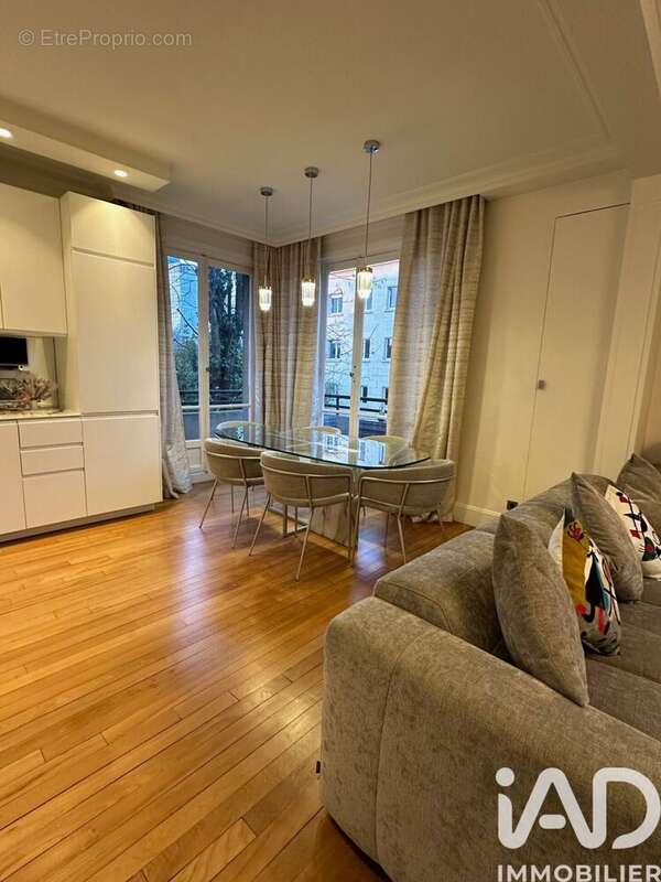 Photo 2 - Appartement à NEUILLY-SUR-SEINE