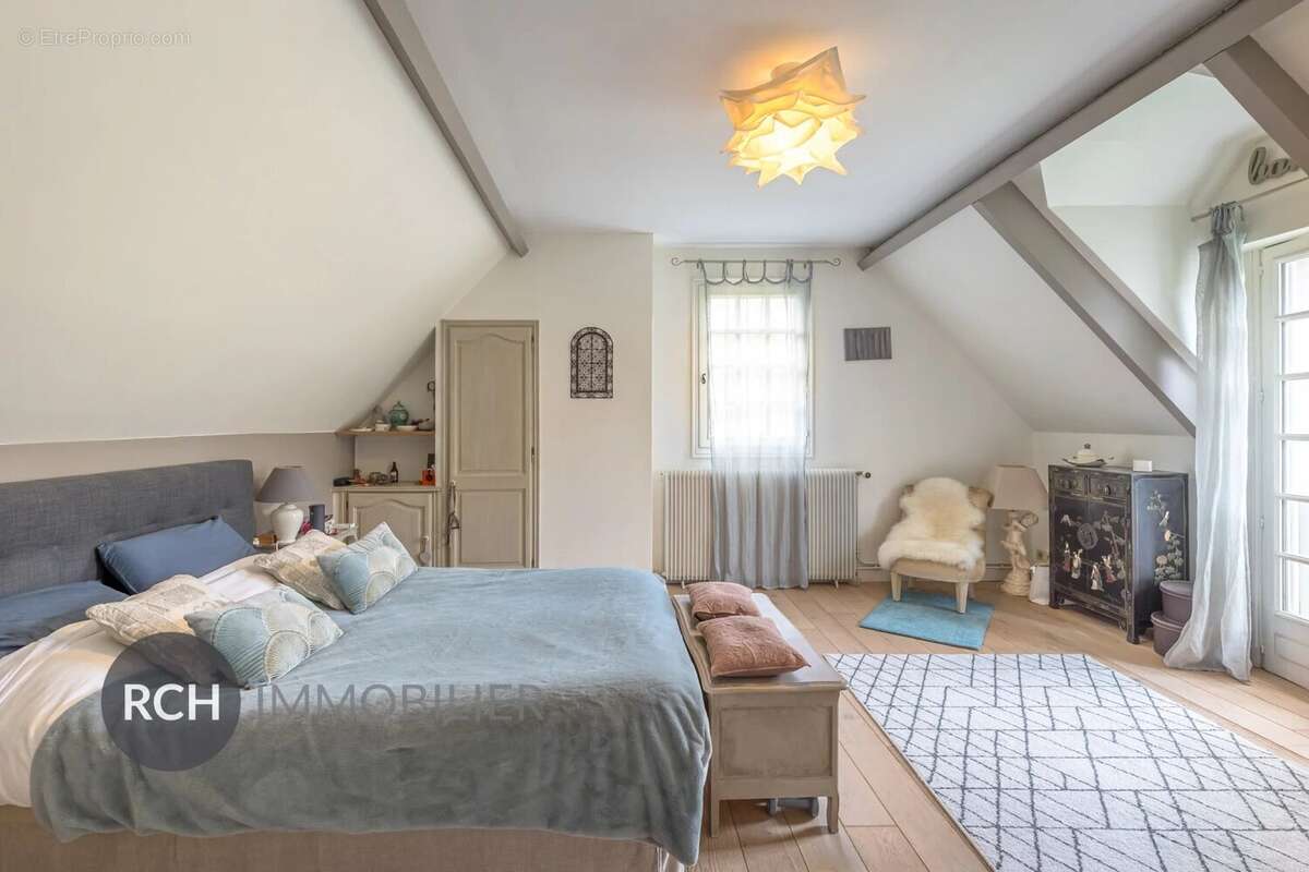 Maison à MONTFORT-L'AMAURY