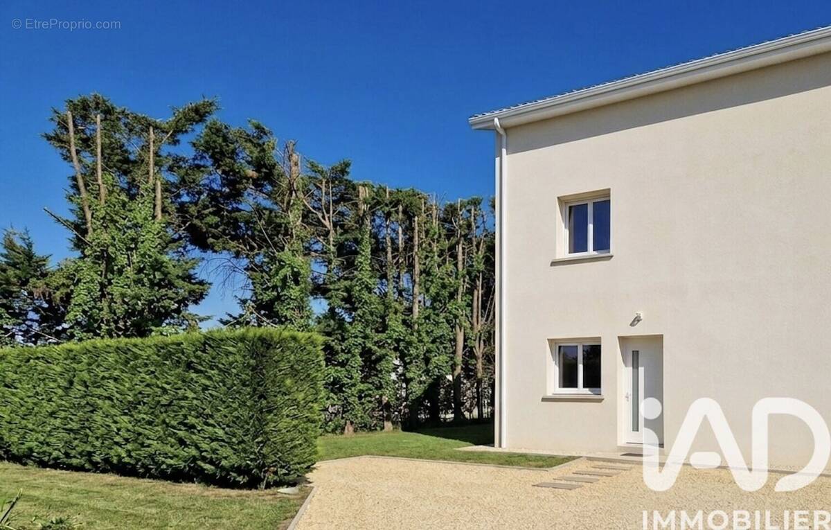 Photo 1 - Maison à JONAGE