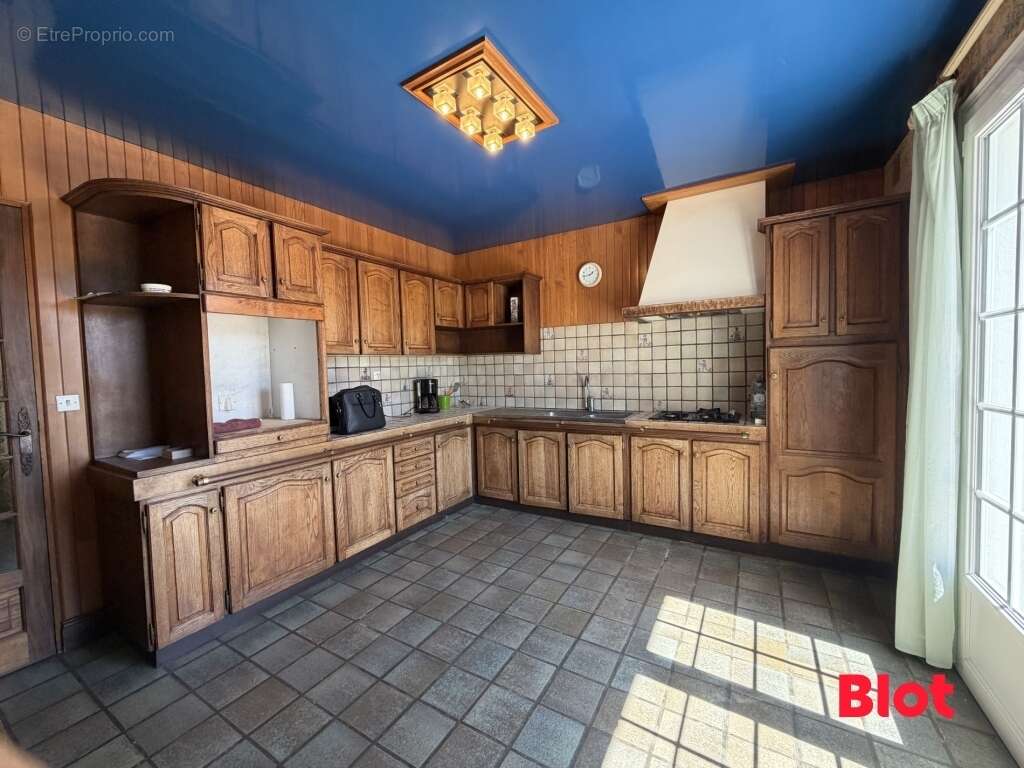 Maison 182 m² à Saint-Meloir-Des-Ondes  - photo 6