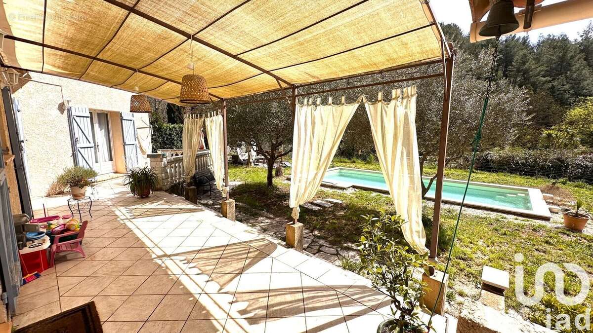 Photo 3 - Maison à SOLLIES-TOUCAS