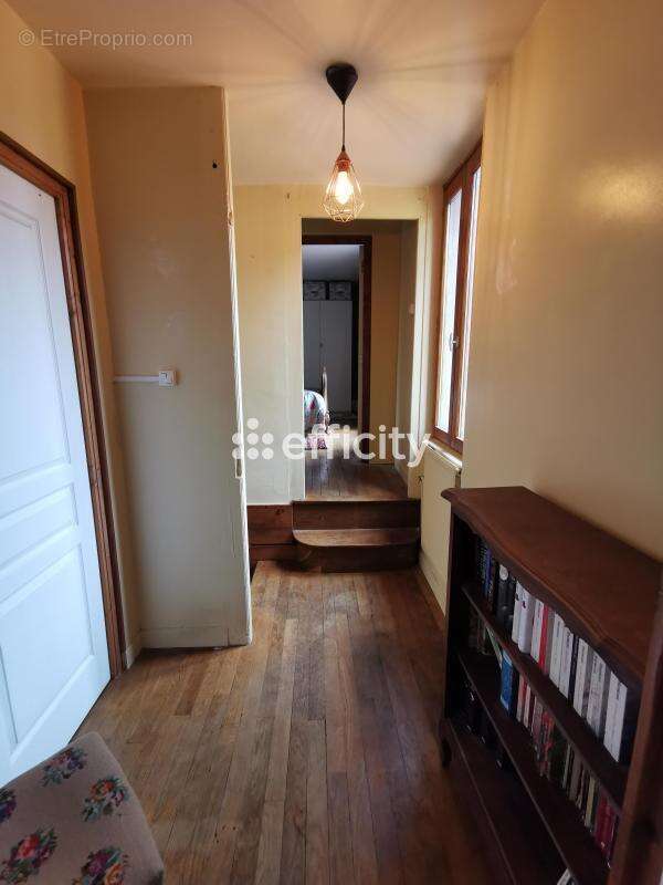 Maison à JUVIGNY-LE-TERTRE