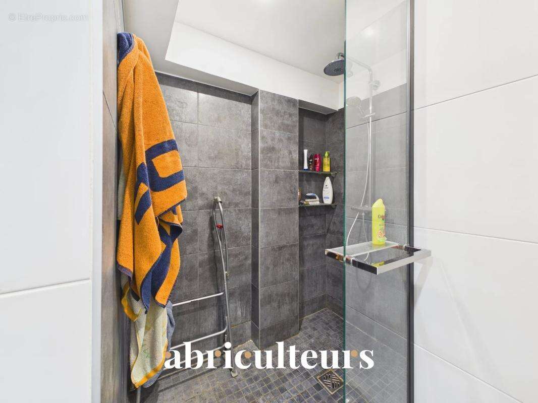 Appartement à PARIS-12E