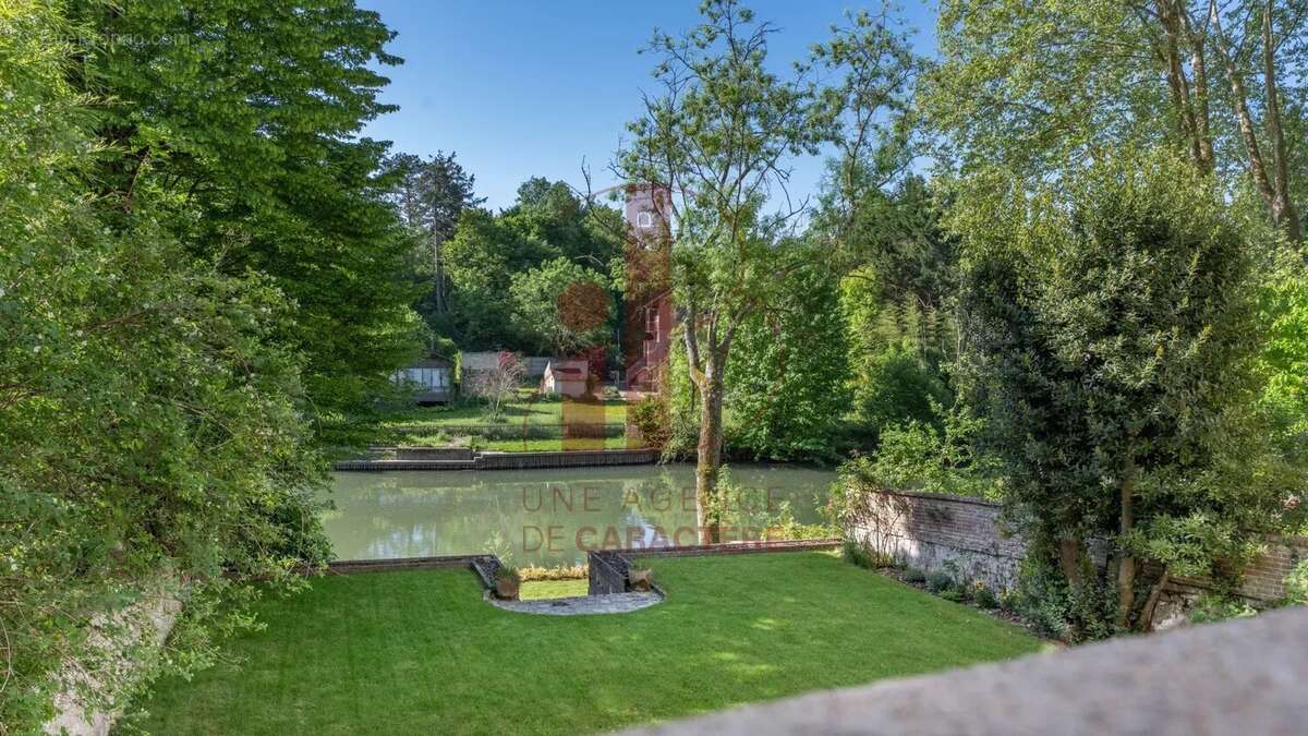 Maison à FONTAINEBLEAU