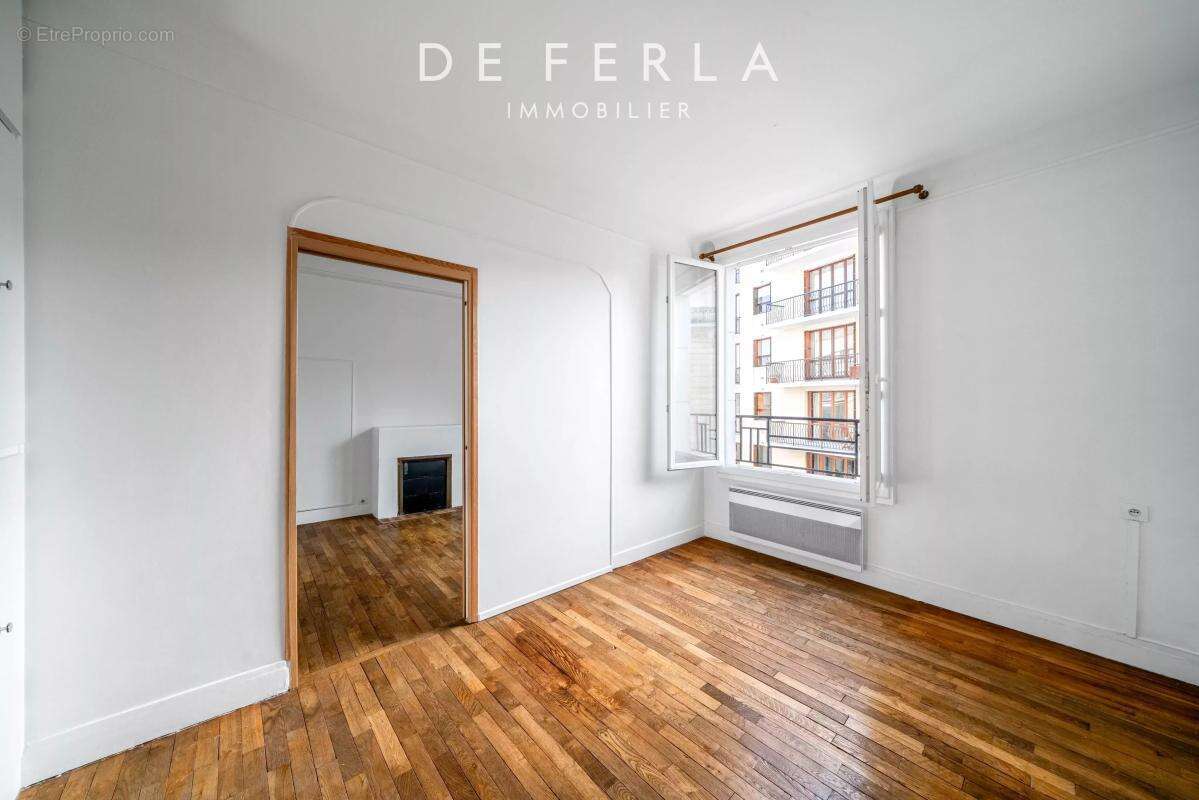 Appartement à PARIS-14E
