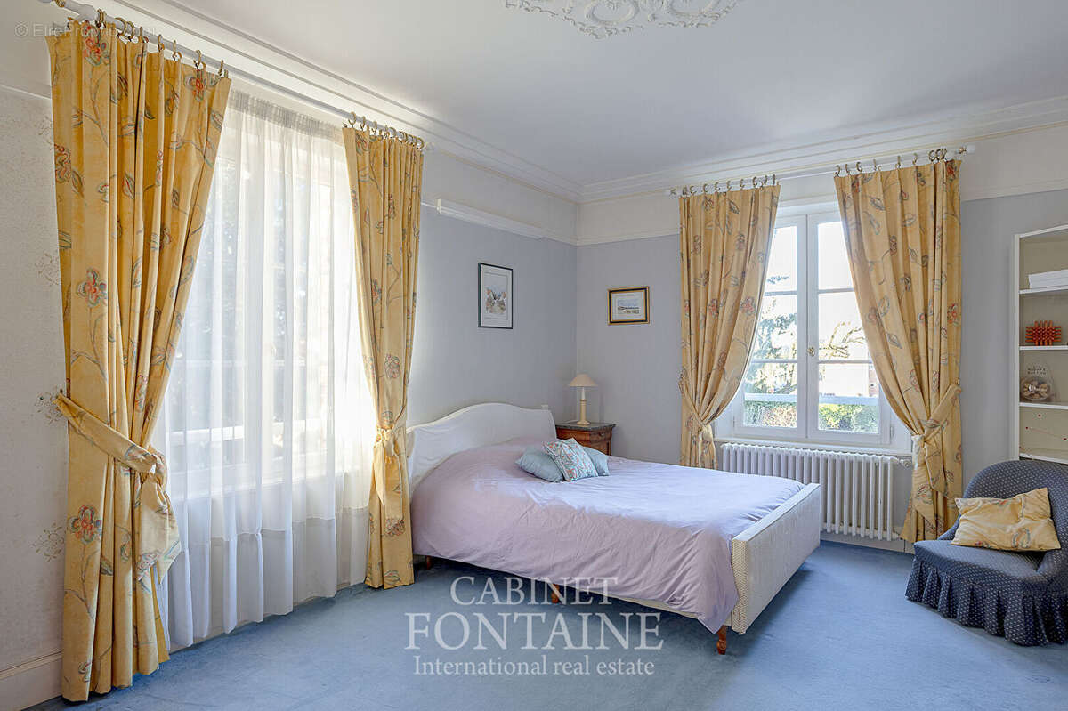 Maison à CREVECOEUR-LE-GRAND