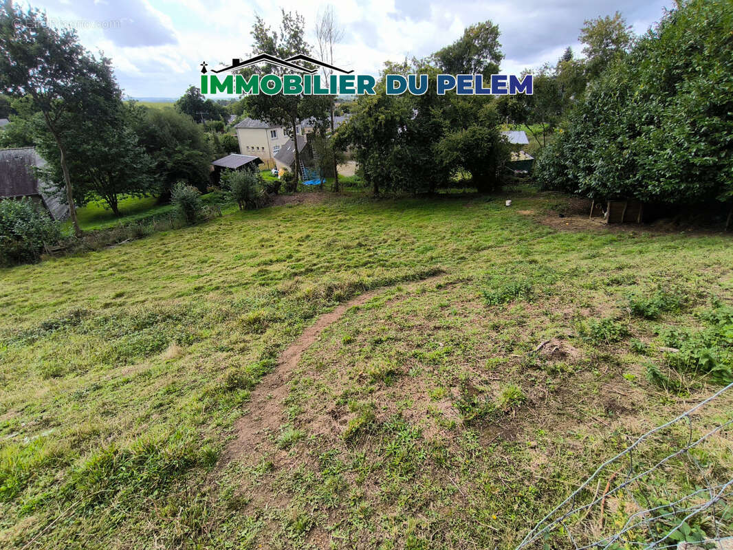 Maison à SAINT-NICOLAS-DU-PELEM