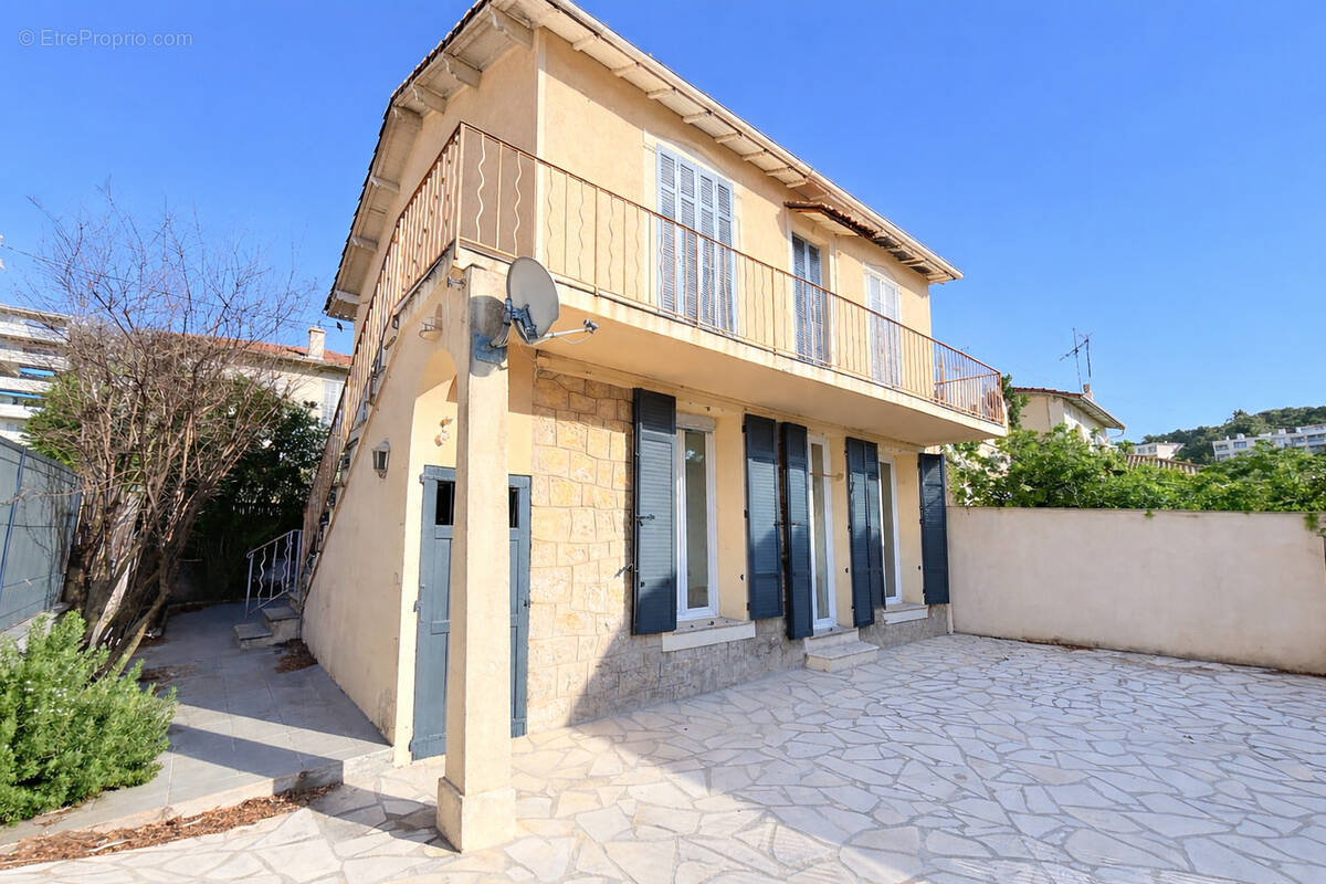 Maison à LE CANNET