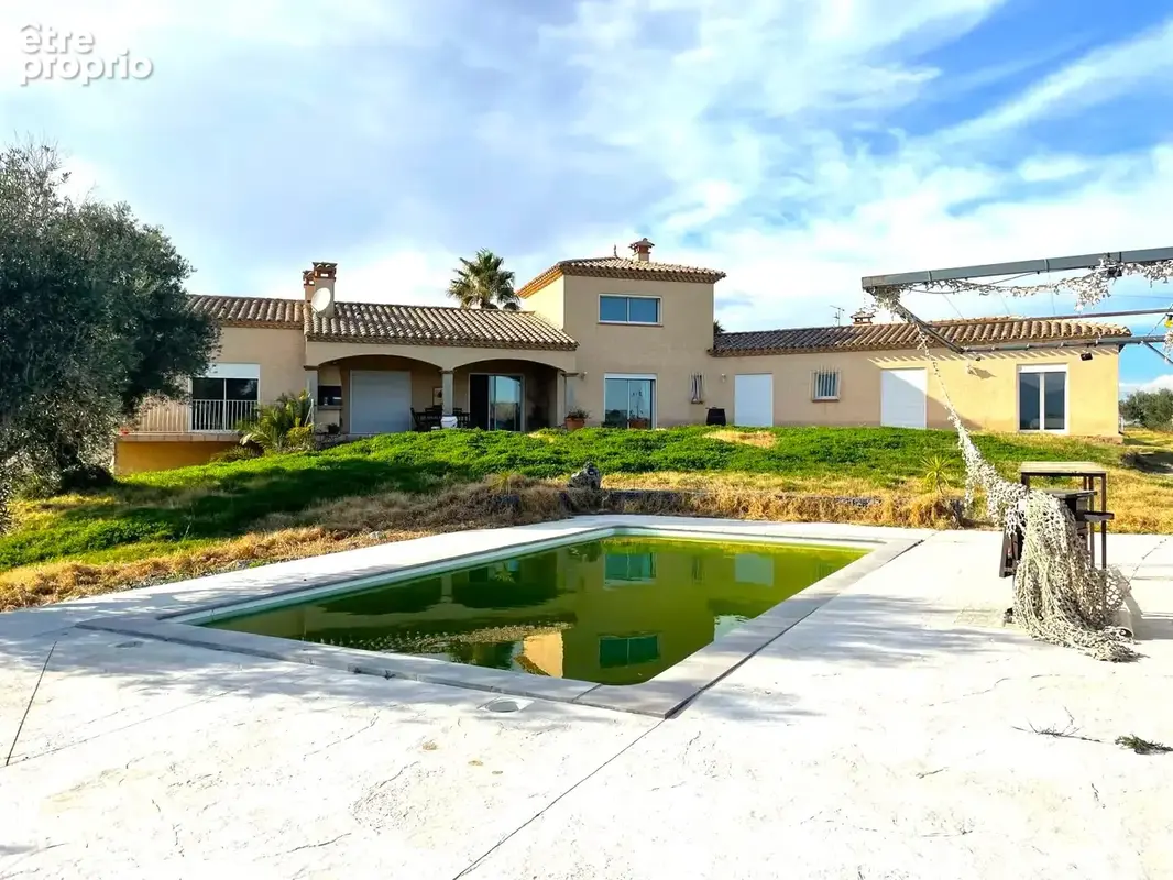 Vente Villa Plain Pied 4 faces T6 piscine garages - photo 2