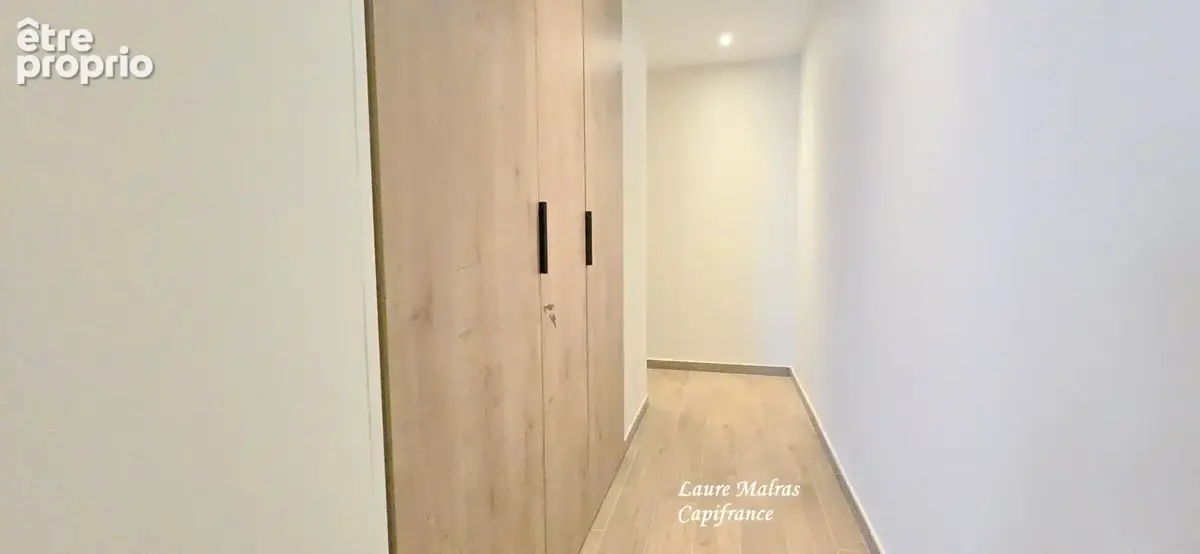 GROISY – A vendre beau T2 avec balcon, vue montagnes, cave, 2 stationnements privatifs - photo 12