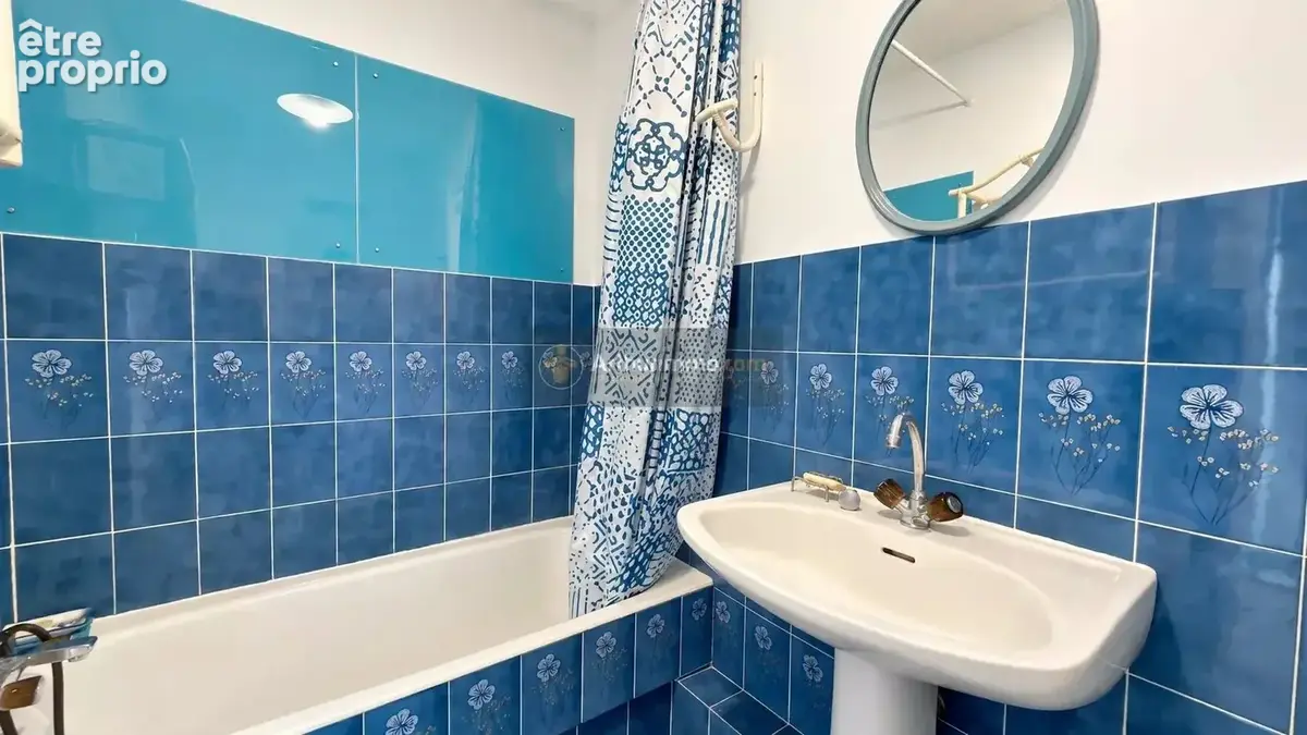 Appartement 2 pièces 40 m² à vendre à Saint-Raphael (83700) - photo 7