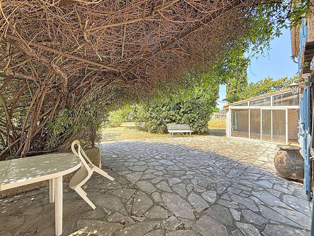Maison Gardanne 4 pièce(s) 120 m2 - photo 13