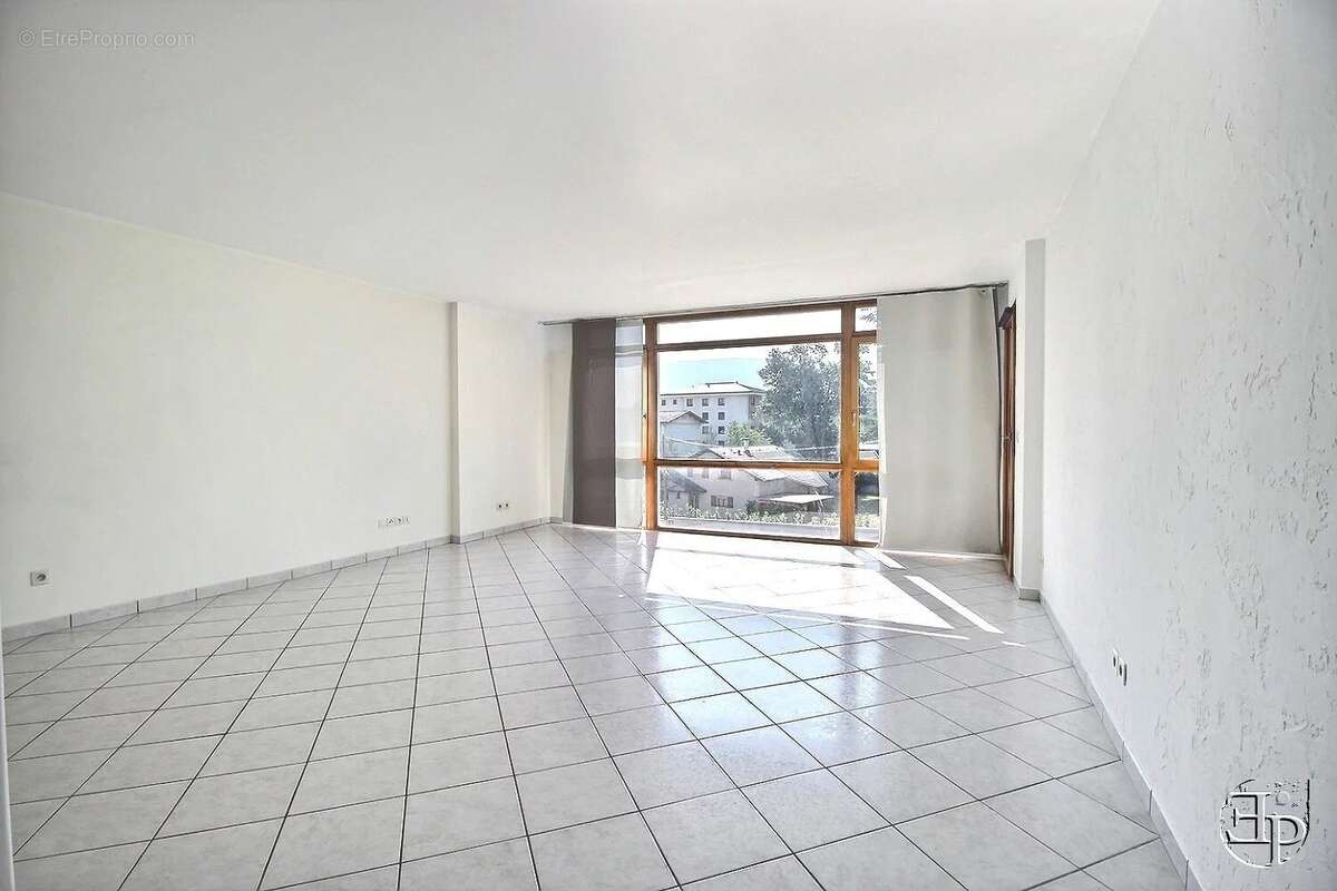 Appartement à SAINT-JULIEN-EN-GENEVOIS