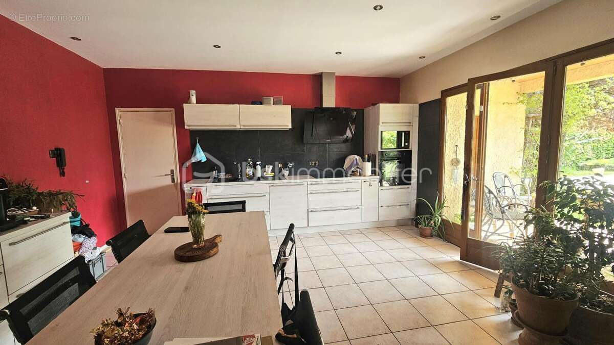 Maison à LA BATIE-MONTSALEON