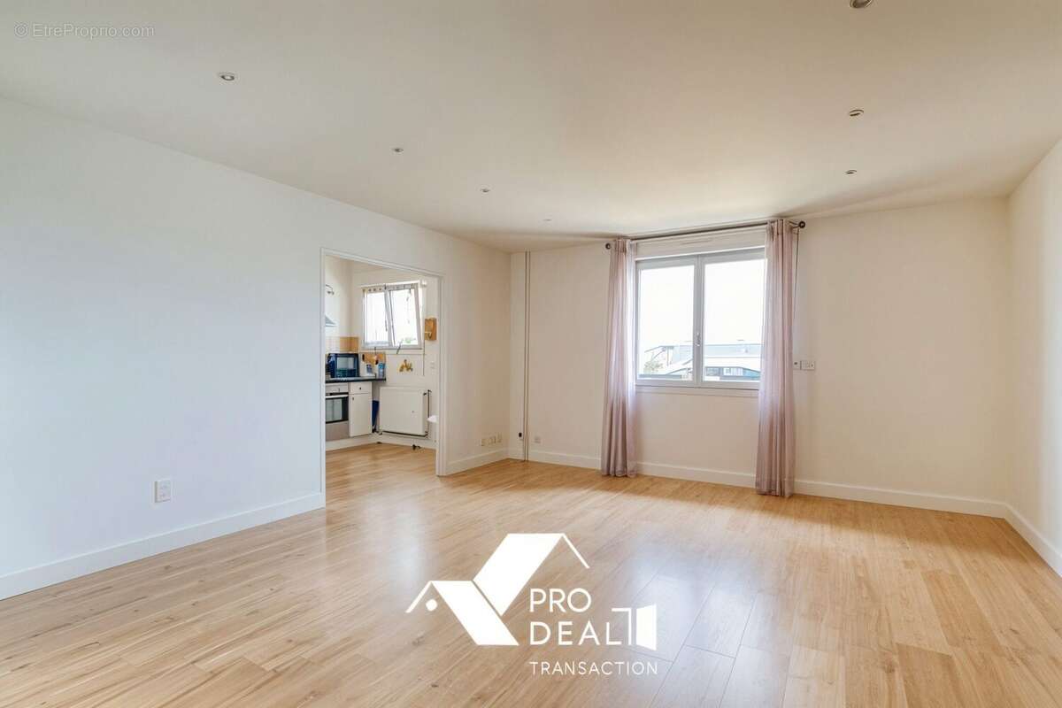 Appartement à MEYZIEU