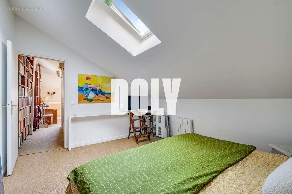 Appartement à PARIS-1E