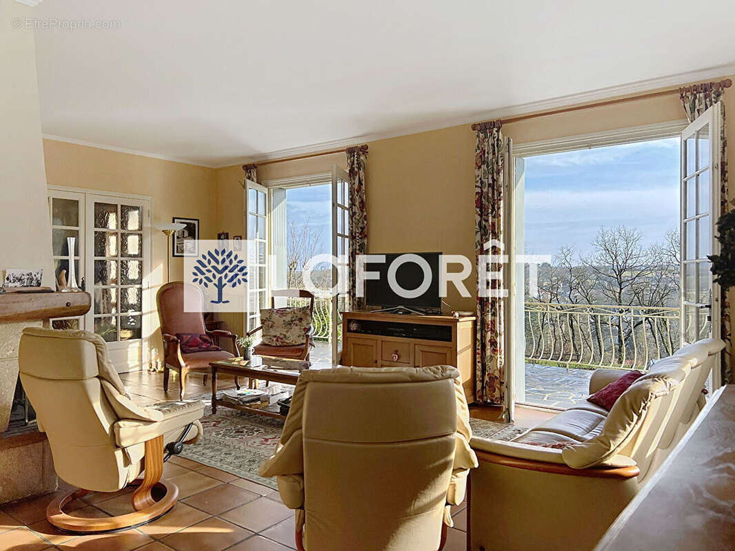 Maison à SAINT-LOUP-LAMAIRE