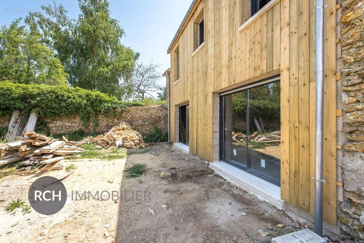 Ancienne grange en pierre à aménager - photo 4