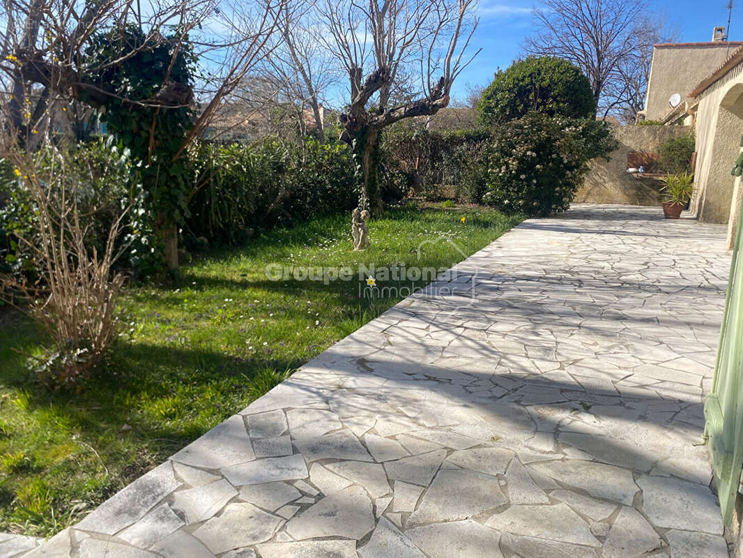 Maison à SAINT-MARTIN-DE-CRAU