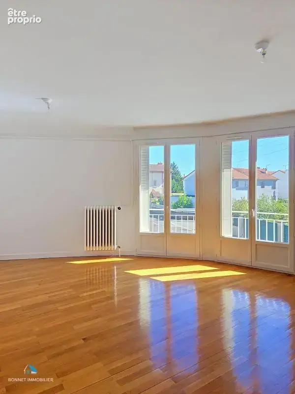 Appartement  de caractère type T3 - 2 chambres - Beaux volumes - photo 3