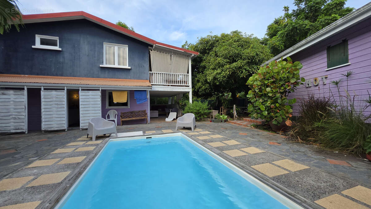 Appartement à CASE-PILOTE