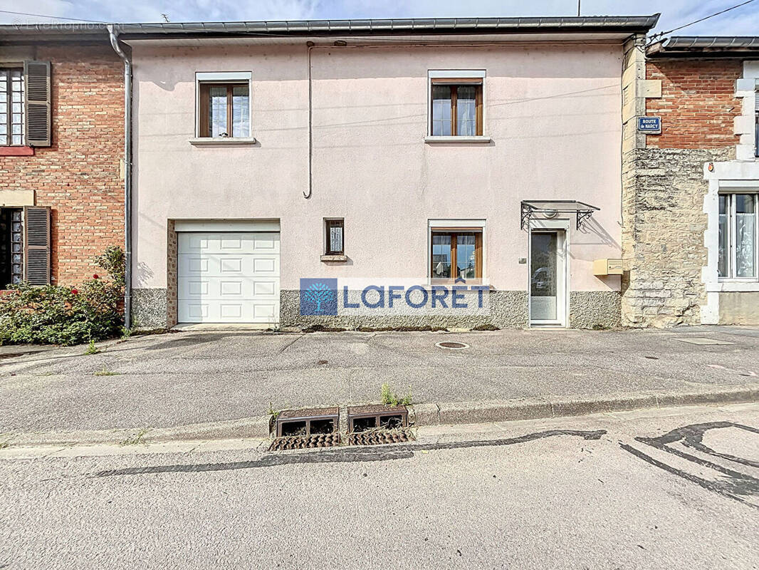 Maison à CHAMOUILLEY