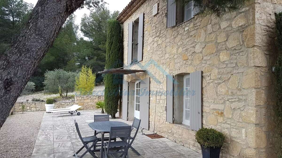 Terrasse - Maison à MOURIES