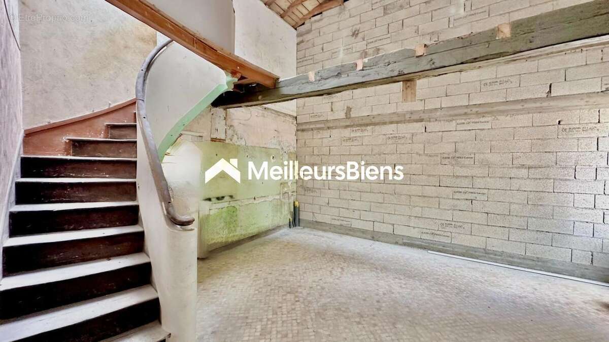 Appartement à LA CHAPELLE-DES-POTS
