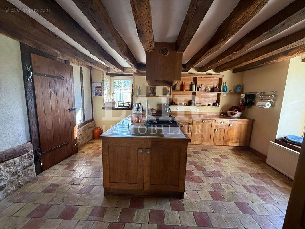 Maison à FRESNAY-SUR-SARTHE