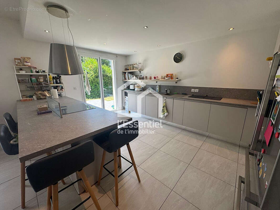 Maison à VERNEUIL-SUR-SEINE