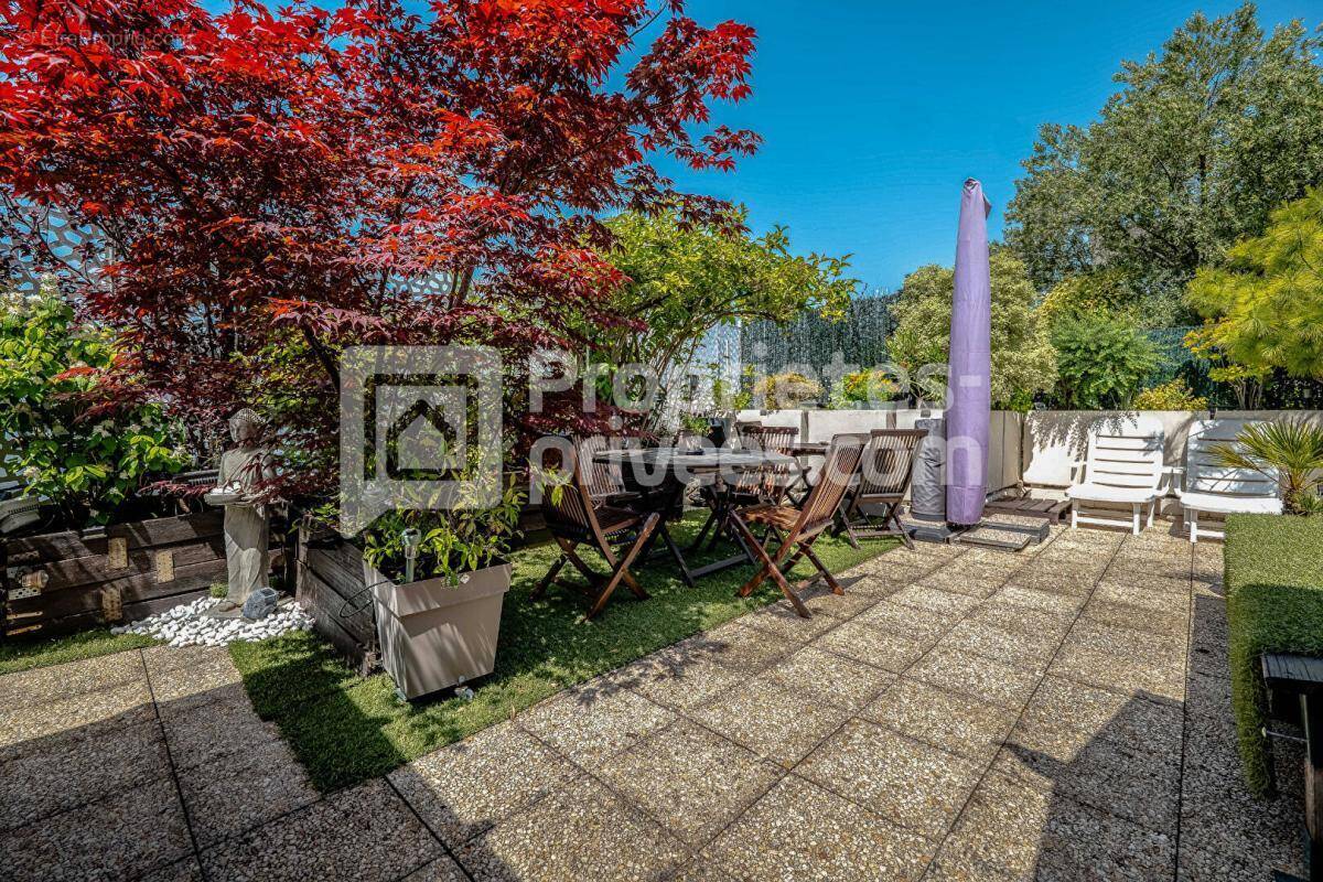 Appartement à SURESNES