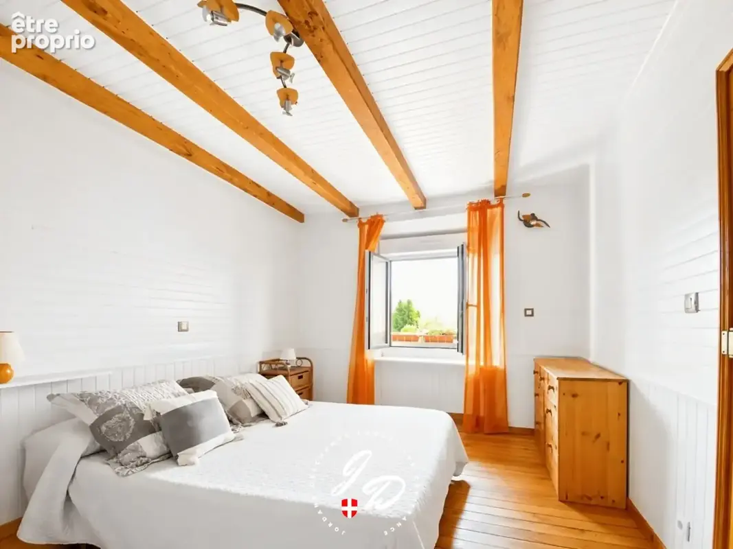 Appartement familial 5 pièces de 115 m² avec esprit maison au cœur d'Albens - photo 8